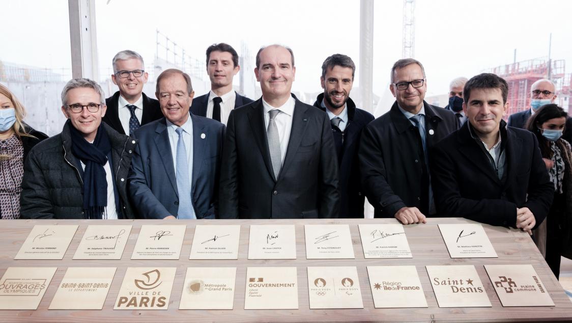 Pose de la première pierre du Centre Aquatique Olympique